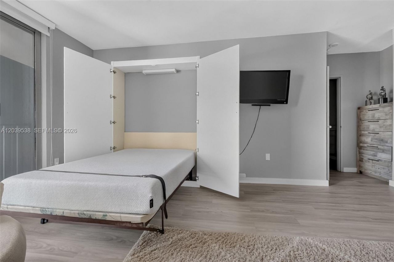 800 West Ave, Unit 533, Miami Beach, FL 33139 Photo
