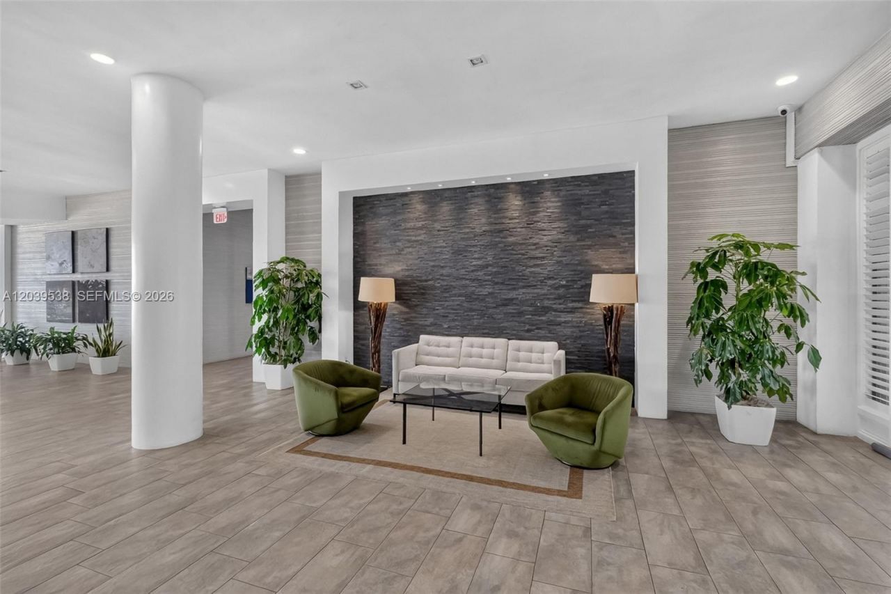 800 West Ave, Unit 533, Miami Beach, FL 33139 Photo