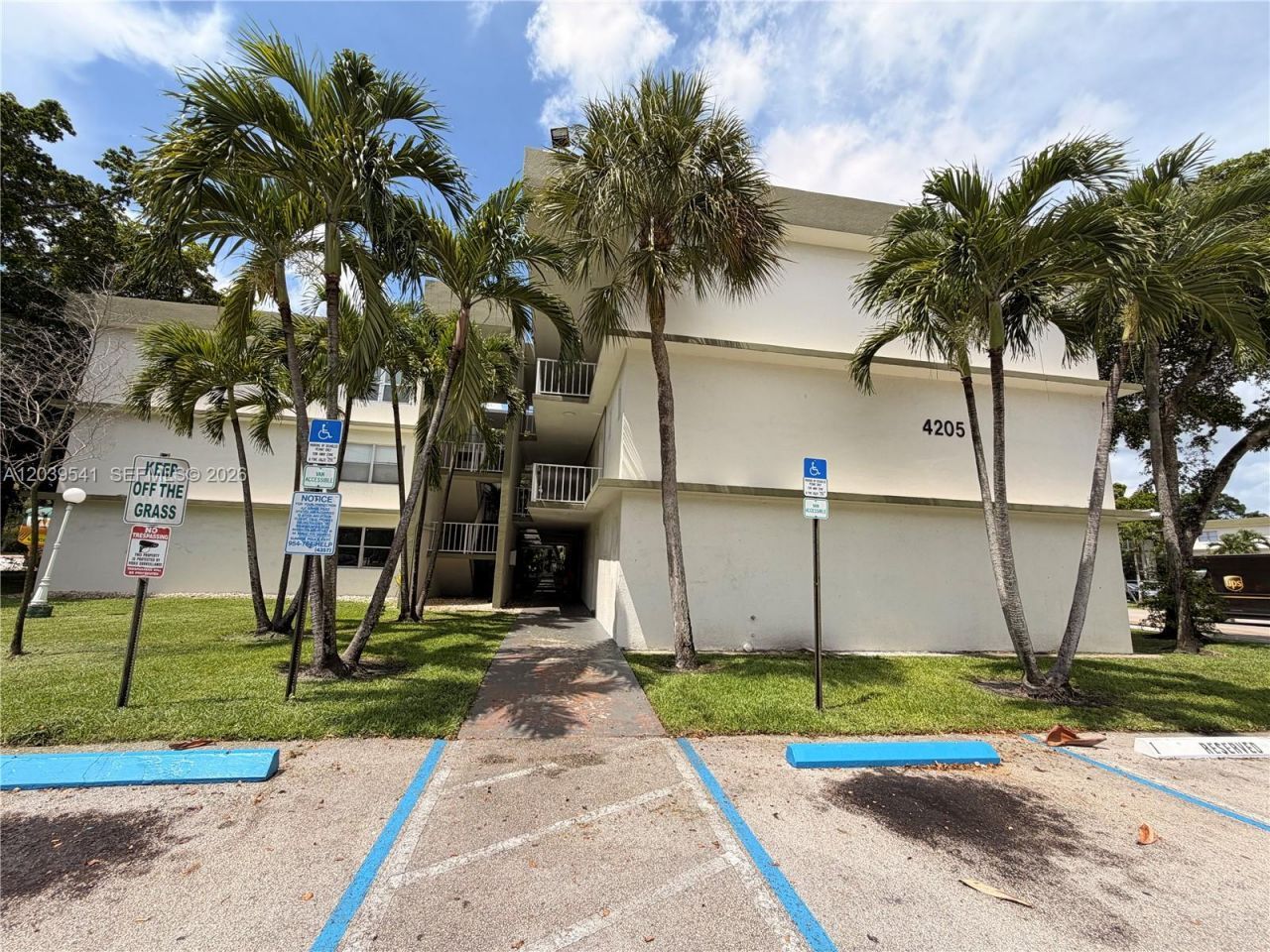 4205 N University Dr, Unit 309, Sunrise, FL 33351 Photo