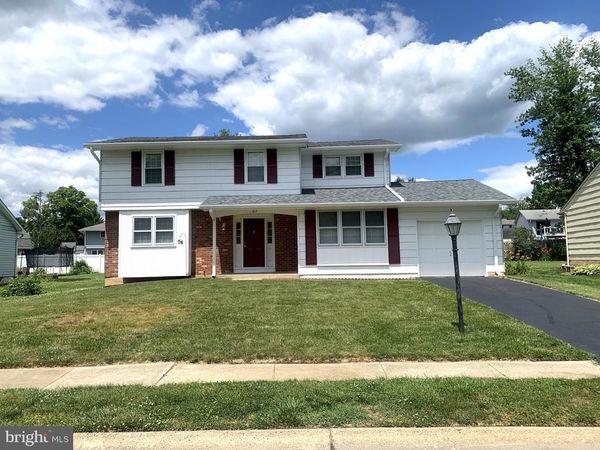517 GARRICK ROAD , HOCKESSIN, DE 19707