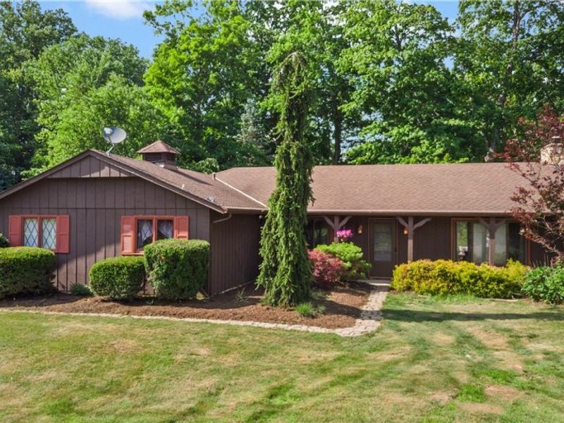 5911 Woodland Drive , North Ridgeville, OH 44039 Photo 2