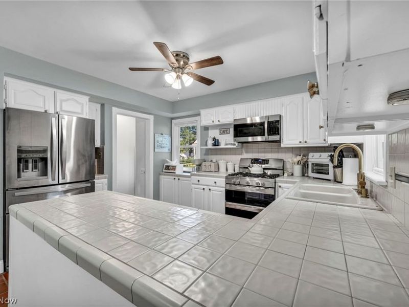24103 Bruce Road, Bay Village, OH 44140 Photo 10