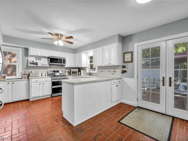 24103 Bruce Road, Bay Village, OH 44140 Photo 13