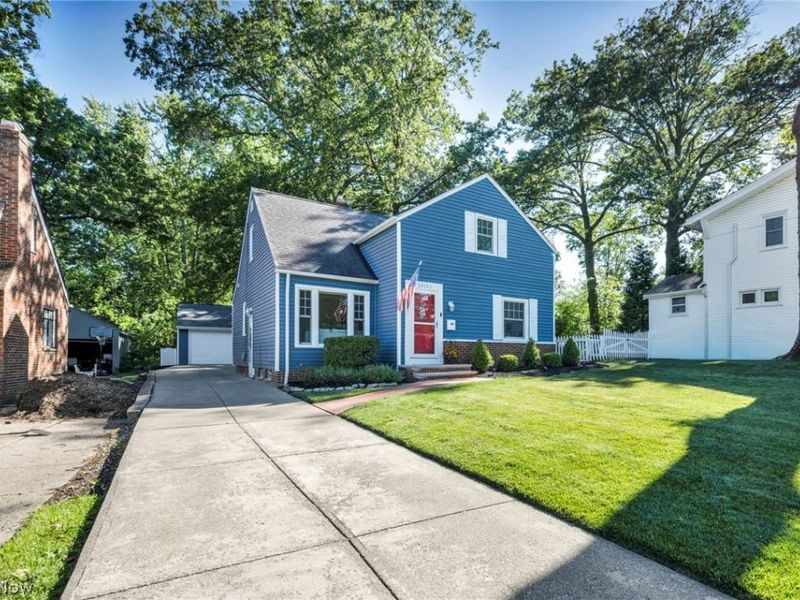 24103 Bruce Road, Bay Village, OH 44140 Photo 4