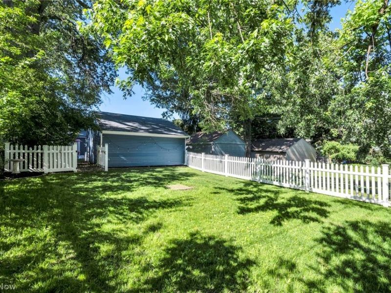 24103 Bruce Road, Bay Village, OH 44140 Photo 45