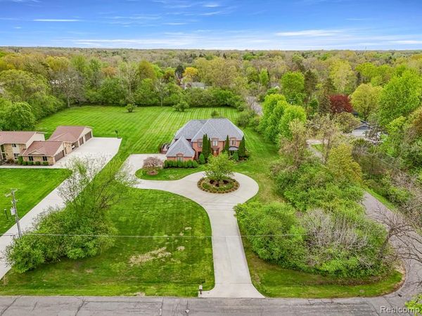 30060 Bristol Lane , Bingham Farms Vlg, MI 48025