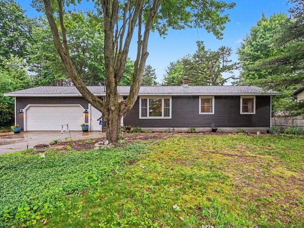 5069 152nd Avenue, West Olive, MI 49460
