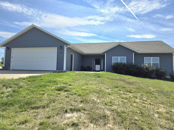 107 S Clark Ave., Ponca, NE 68770
