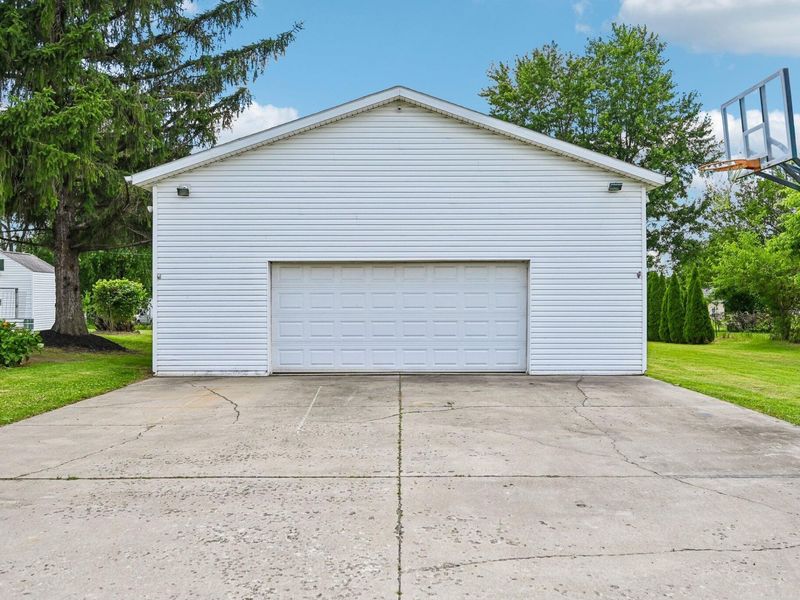 10424 North Street, Middleburg, OH 43336 Photo 38