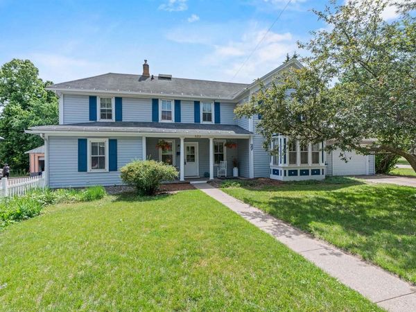 27 9TH STREET, Clintonville, WI 54929