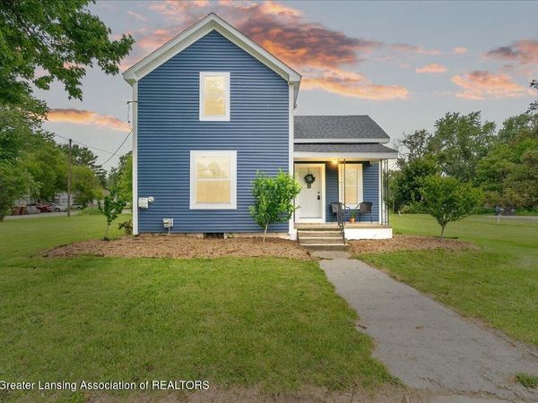 903 E State Street, St. Johns, MI 48879