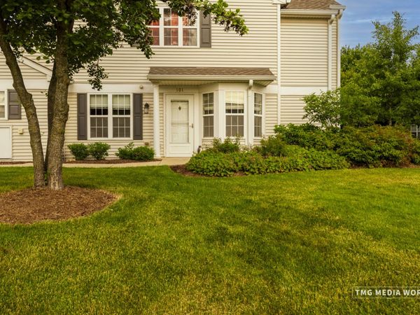 2227 Waterleaf Court , Unit 101, Naperville, IL 60564