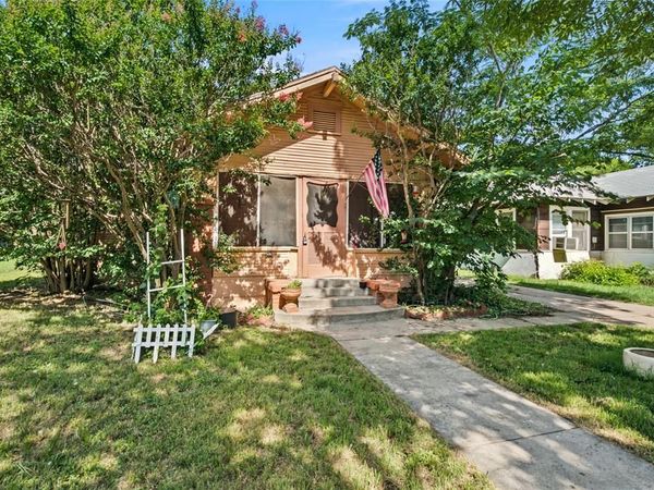 1307 S Seaman Street , Eastland, TX 76448
