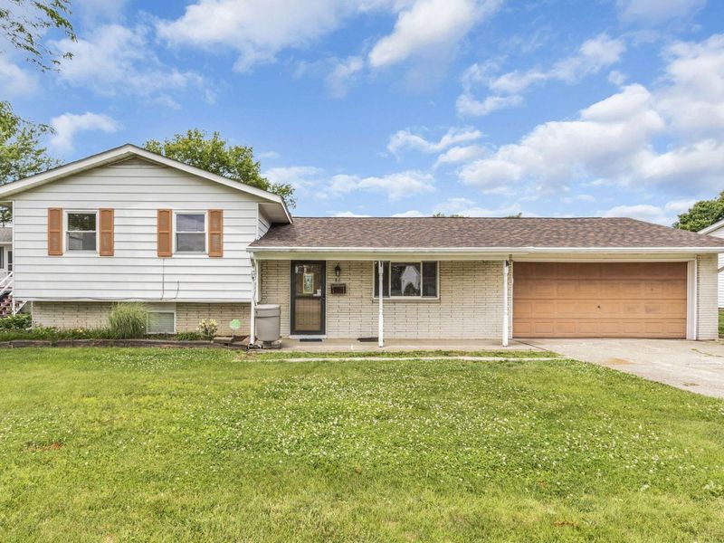 86 Lancaster Drive, Heath, OH 43056 Photo 1