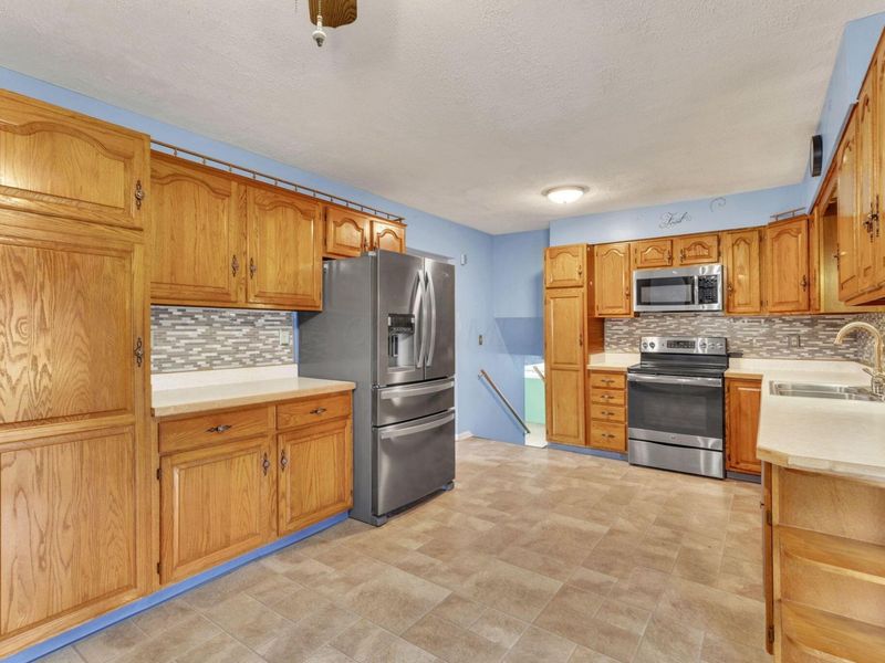 86 Lancaster Drive, Heath, OH 43056 Photo 11