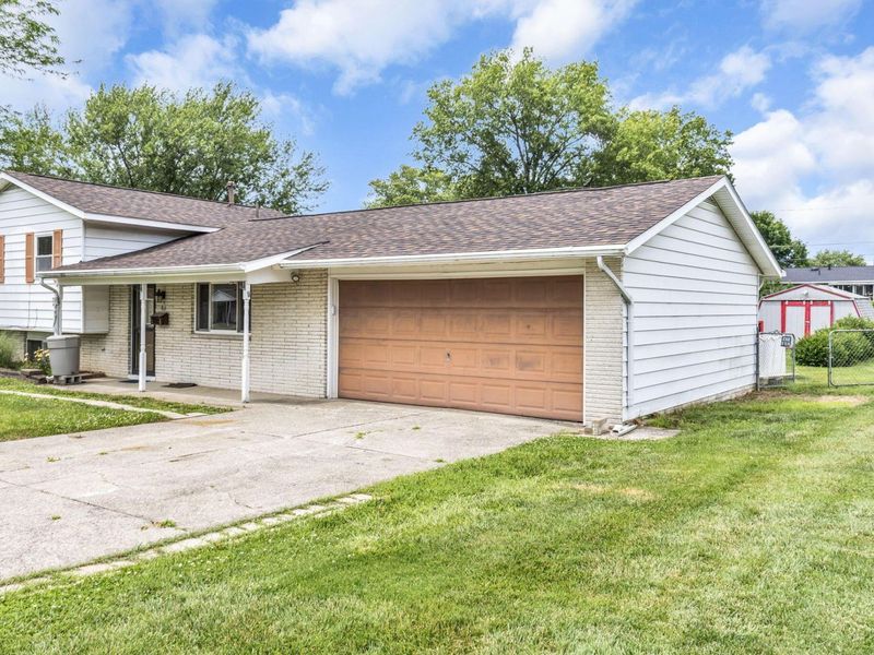 86 Lancaster Drive, Heath, OH 43056 Photo 3