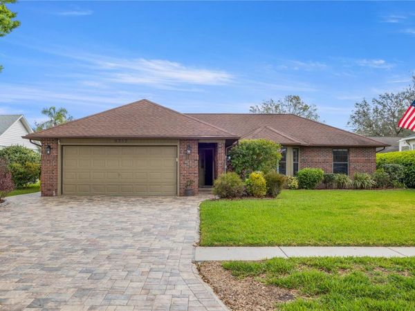 6352 HUNTINGTON DRIVE , ZEPHYRHILLS, FL 33542