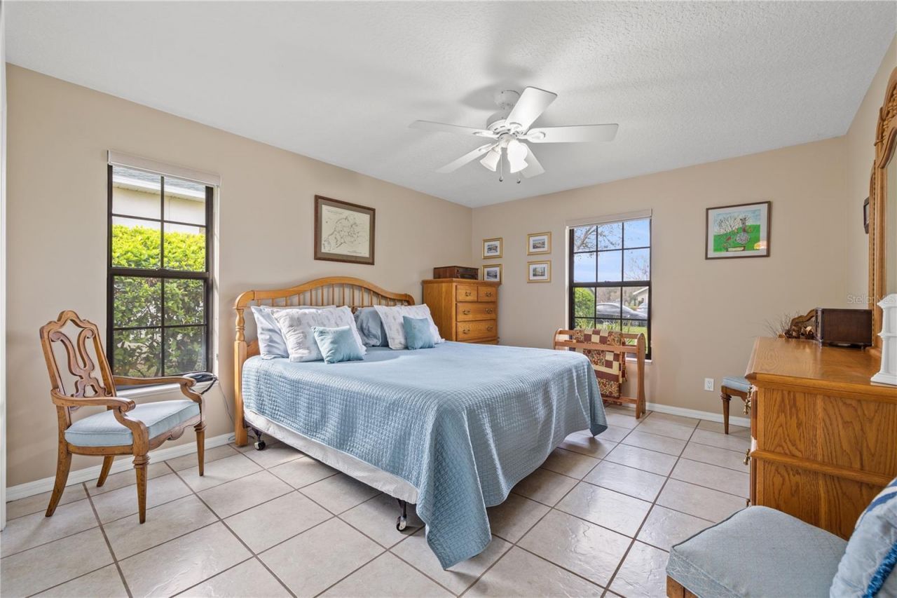 6352 Huntington Drive, Zephyrhills, FL 33542 Photo