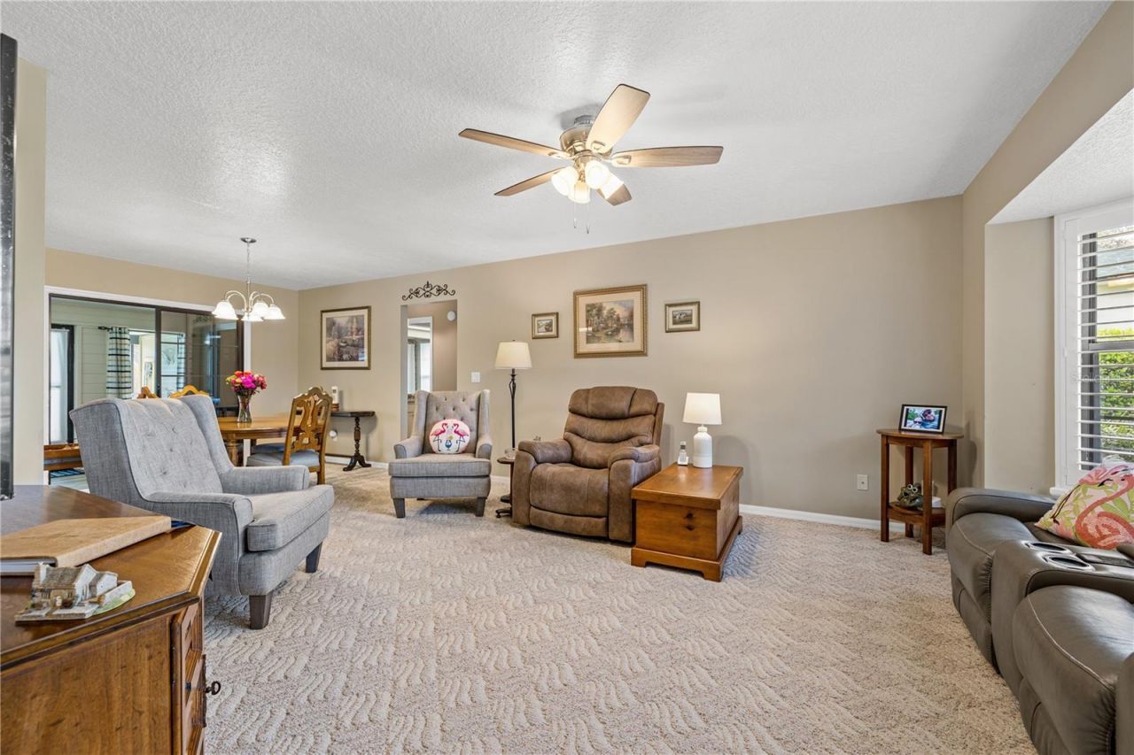 6352 Huntington Drive, Zephyrhills, FL 33542 Photo