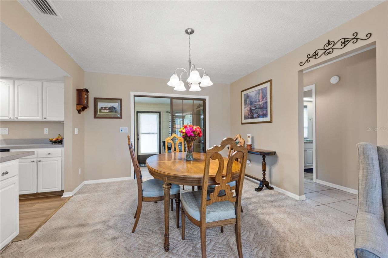 6352 Huntington Drive, Zephyrhills, FL 33542 Photo