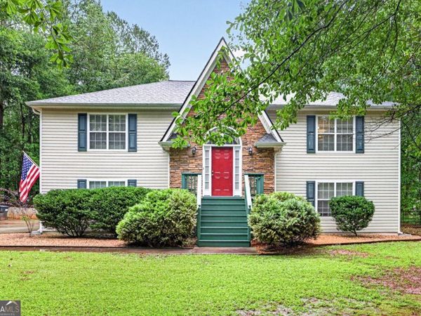 130 Creek Drive, Locust Grove, GA 30248