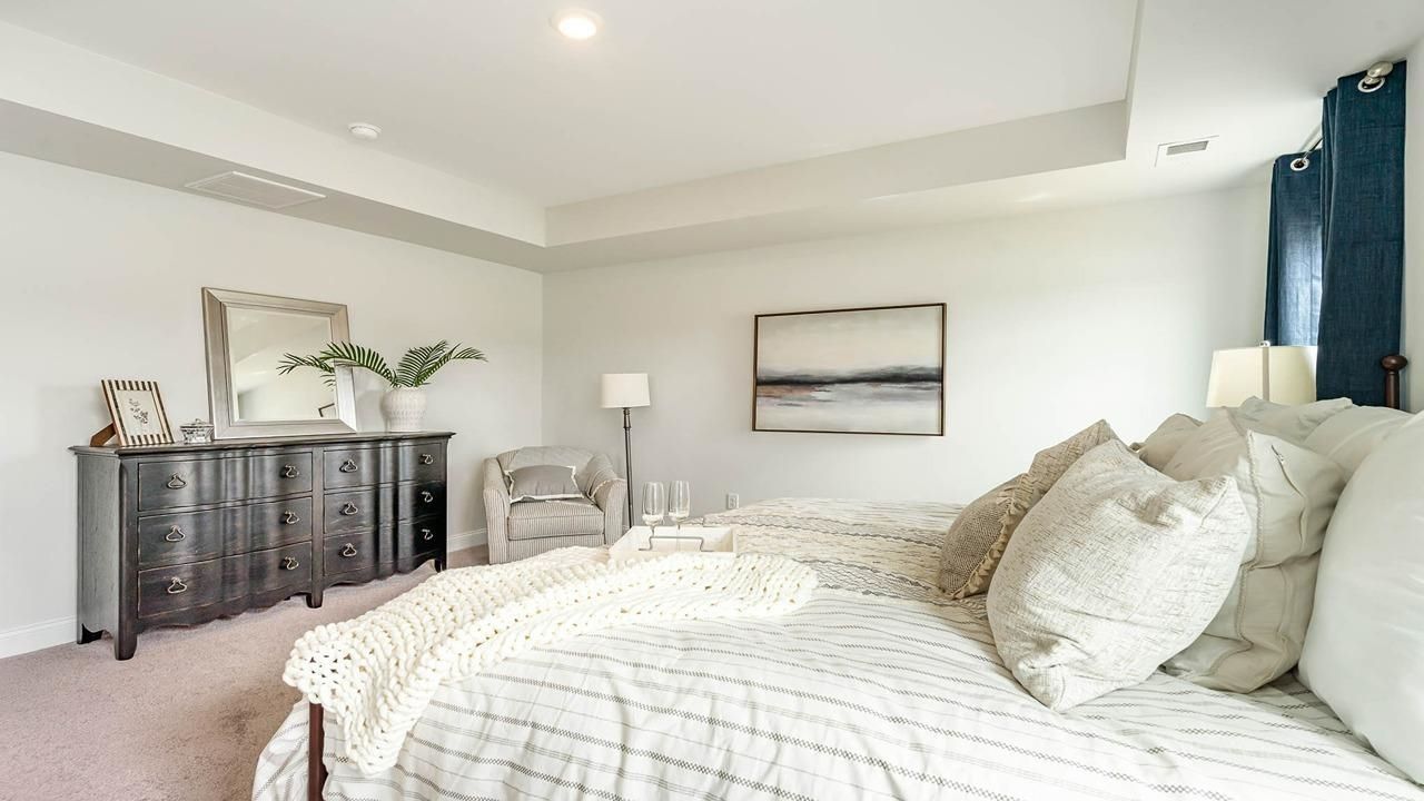 966 Ireland Dr.  Photo 10