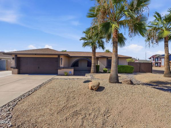 7433 W CANTERBURY Drive, Peoria, AZ 85345