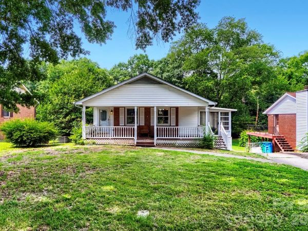 221 Eden Circle, Pineville, NC 28134