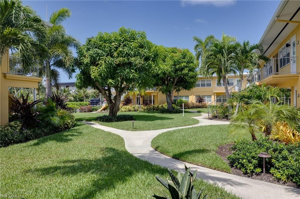 219 8th Ave S, Unit 219A, Naples, FL 34102 Photo