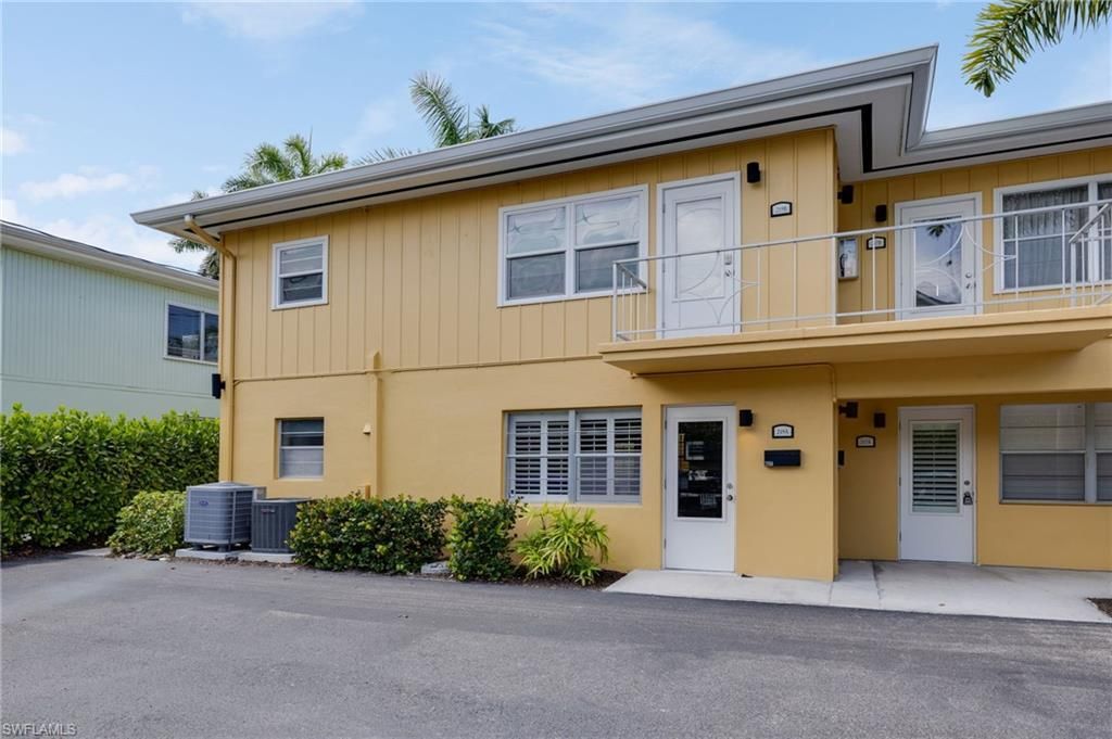 219 8th Ave S, Unit 219A, Naples, FL 34102 Photo