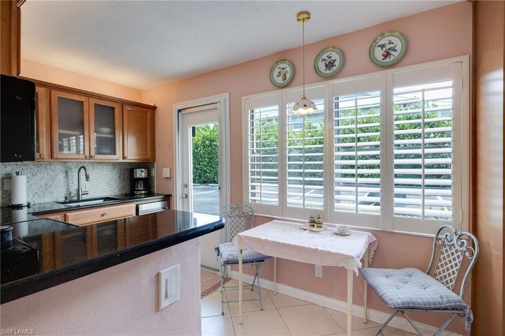219 8th Ave S, Unit 219A, Naples, FL 34102 Photo
