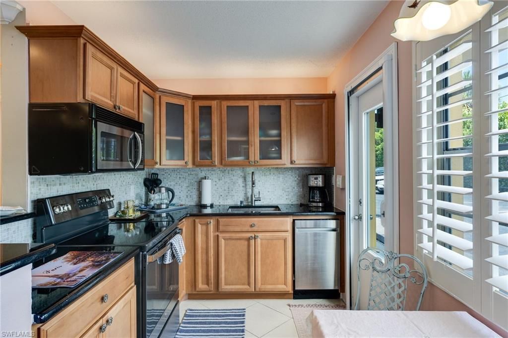 219 8th Ave S, Unit 219A, Naples, FL 34102 Photo