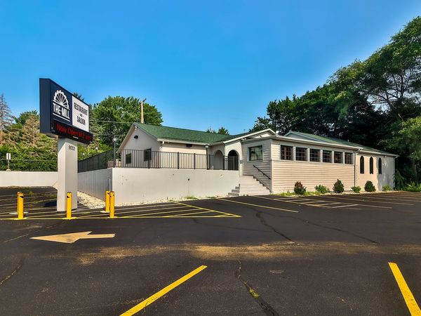 9032 N 2nd St, Machesney Park, IL 61115