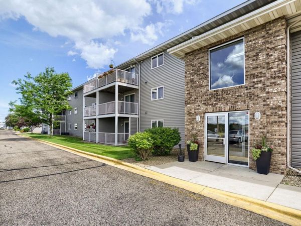 880 Lyn Way, Unit 304, Hastings, MN 55033