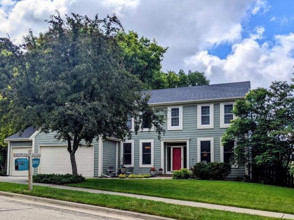 3010 Fox Valley Drive SW, Rochester, MN 55902