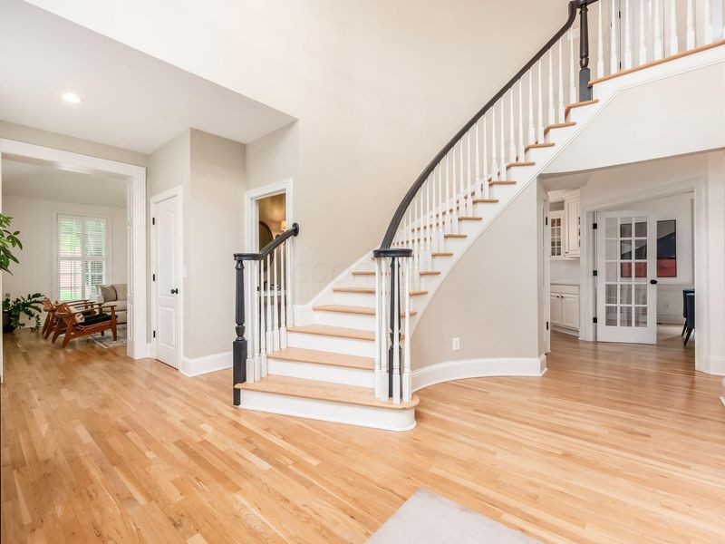 7334 Berkley Square S, New Albany, OH 43054 Photo 8