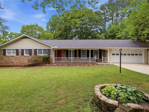 3972 Saint Marks Court , Tucker, GA 30084