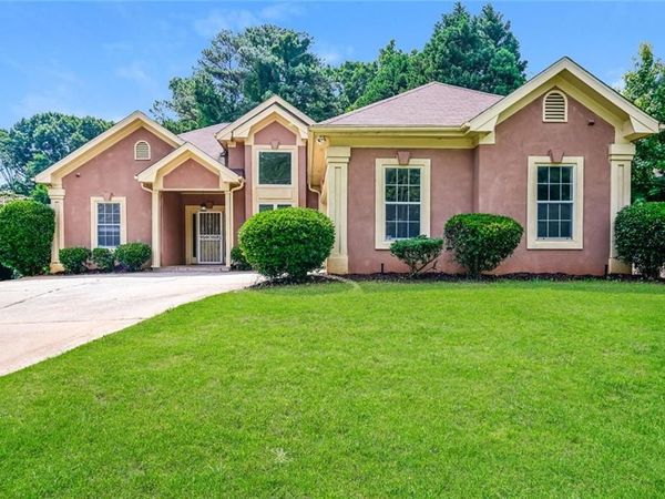 3427 Linecrest Road , Ellenwood, GA 30294