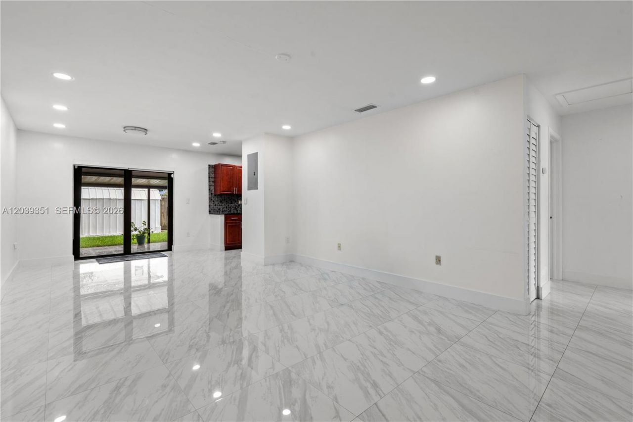 13522 SW 62nd St, Unit H-W, Miami, FL 33183 Photo