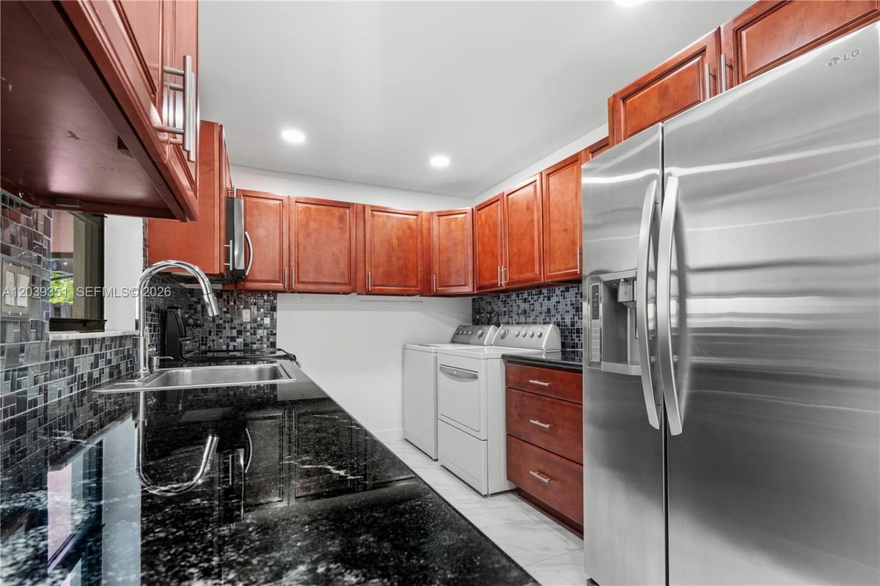13522 SW 62nd St, Unit H-W, Miami, FL 33183 Photo