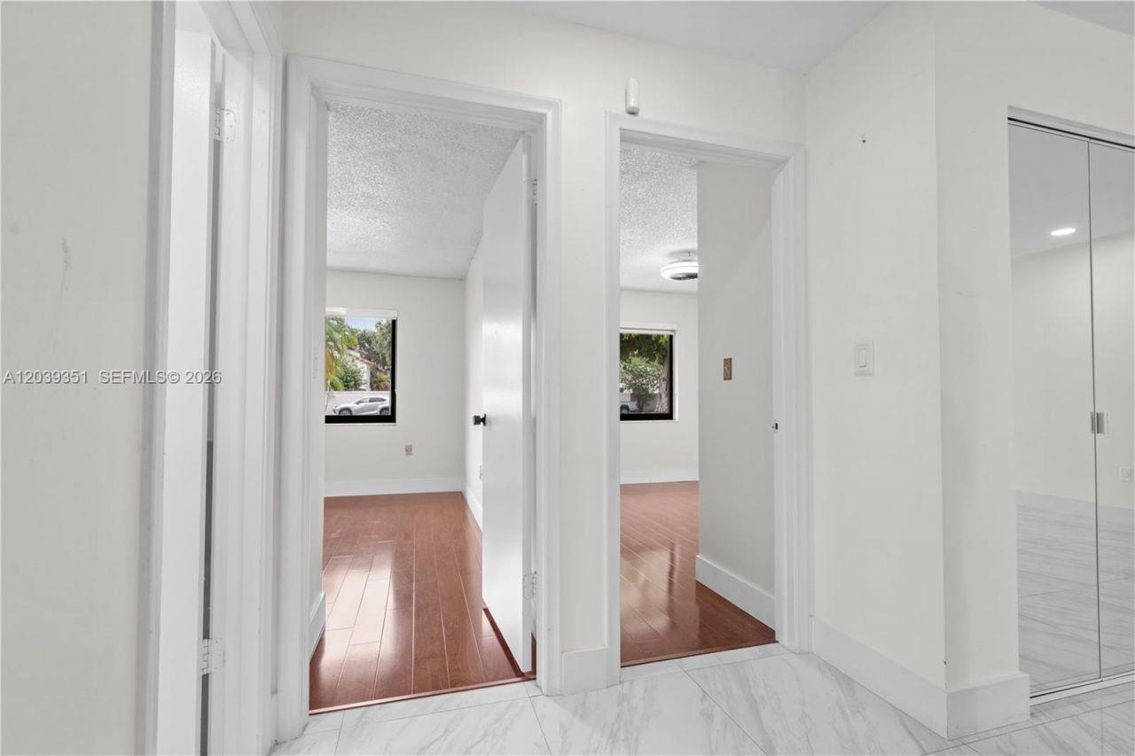 13522 SW 62nd St, Unit H-W, Miami, FL 33183 Photo