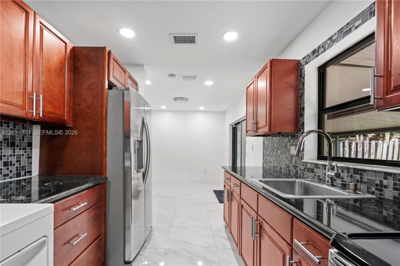 13522 SW 62nd St, Unit H-W, Miami, FL 33183 Photo