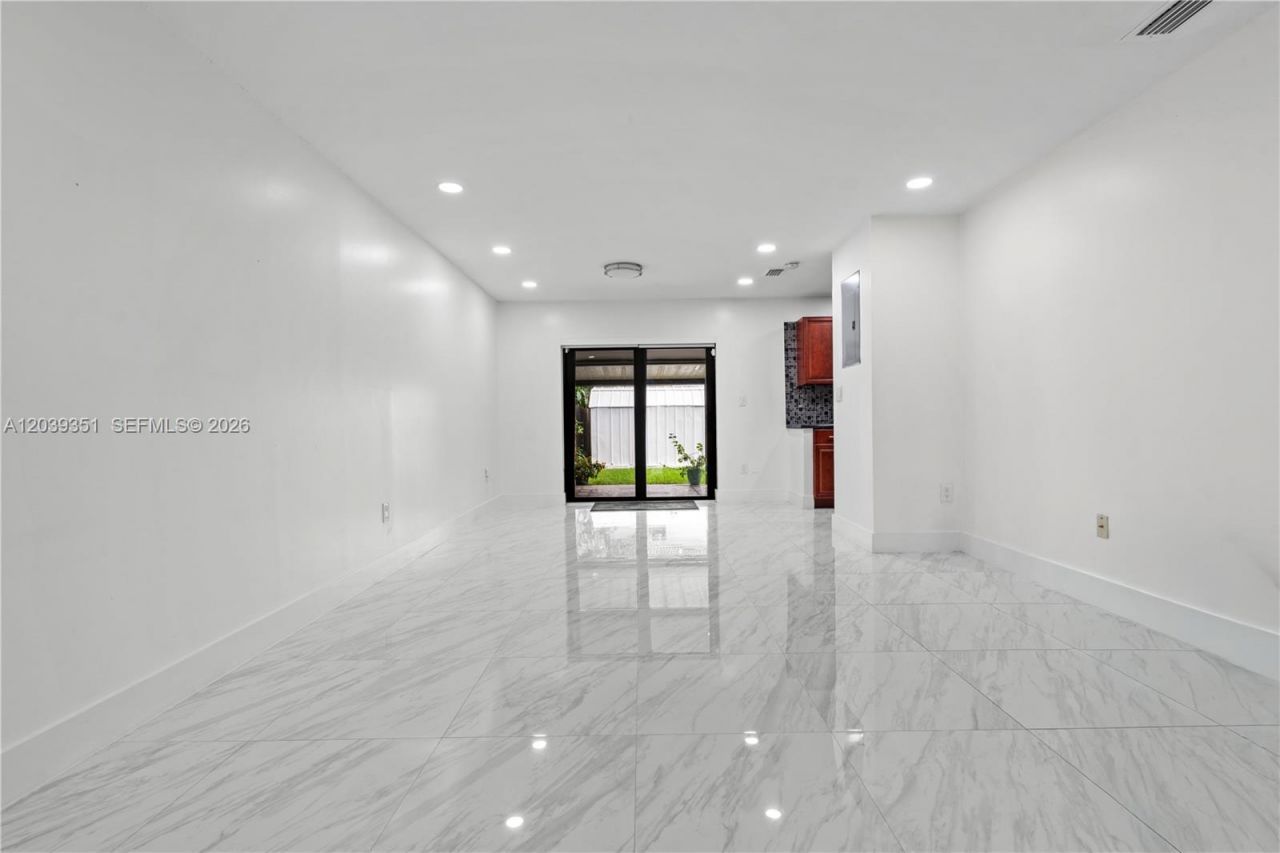 13522 SW 62nd St, Unit H-W, Miami, FL 33183 Photo