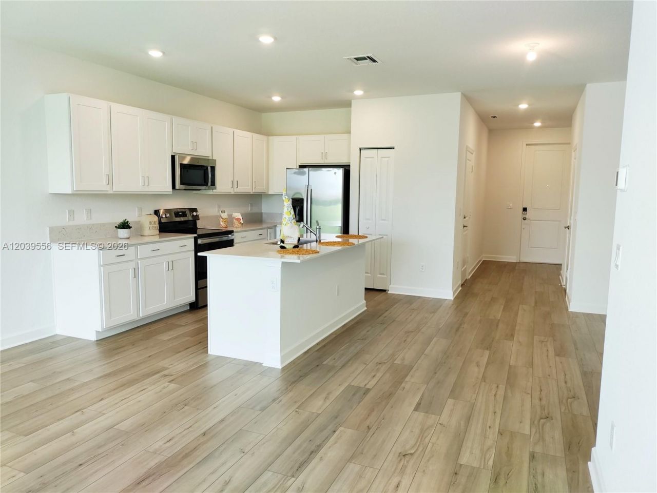 654 SE Lake Falls St, Unit 654, Port Saint Lucie, FL 34984 Photo