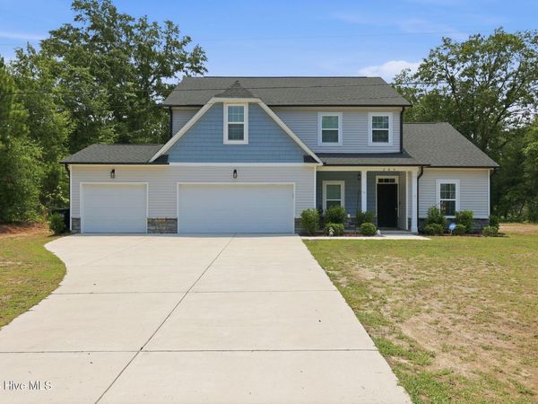 265 Saint Matthews Church Road , Raeford, NC 28376