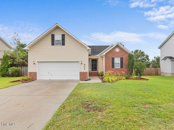 906 Savannah Drive , Jacksonville, NC 28546