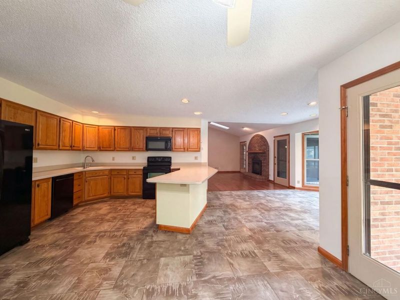 2129 Greenpine Drive, Springfield Twp., OH 45231 Photo 2