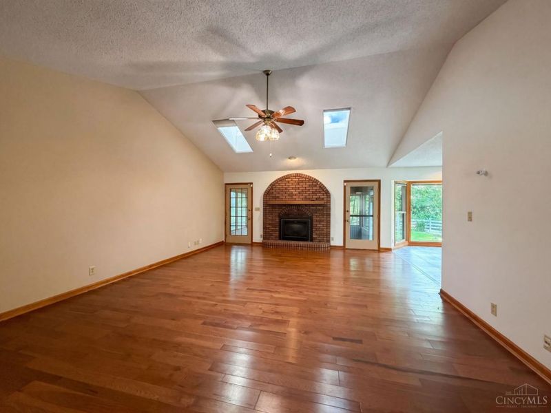 2129 Greenpine Drive, Springfield Twp., OH 45231 Photo 3