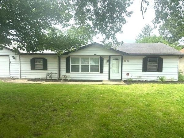 2303 Greengold Street , Crest Hill, IL 60403