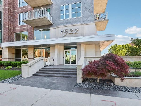1522 N Prospect AVENUE, Unit 303, Milwaukee, WI 53202